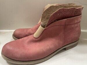Sundance Soft Leather Laser Cut Bootie Boots W 8 EU 39 Soft Red / Pink